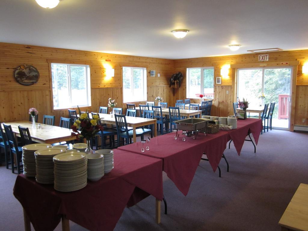Spirit Lake Lodge Вайтгорс Екстер'єр фото
