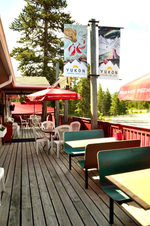 Spirit Lake Lodge Вайтгорс Екстер'єр фото