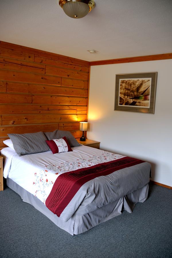 Spirit Lake Lodge Вайтгорс Екстер'єр фото