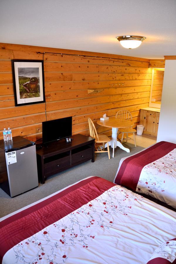 Spirit Lake Lodge Вайтгорс Екстер'єр фото