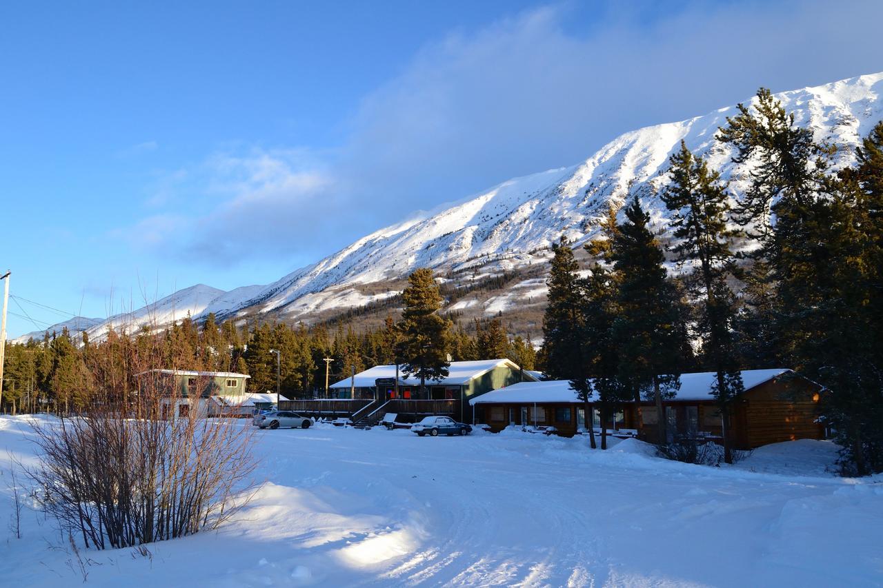 Spirit Lake Lodge Вайтгорс Екстер'єр фото